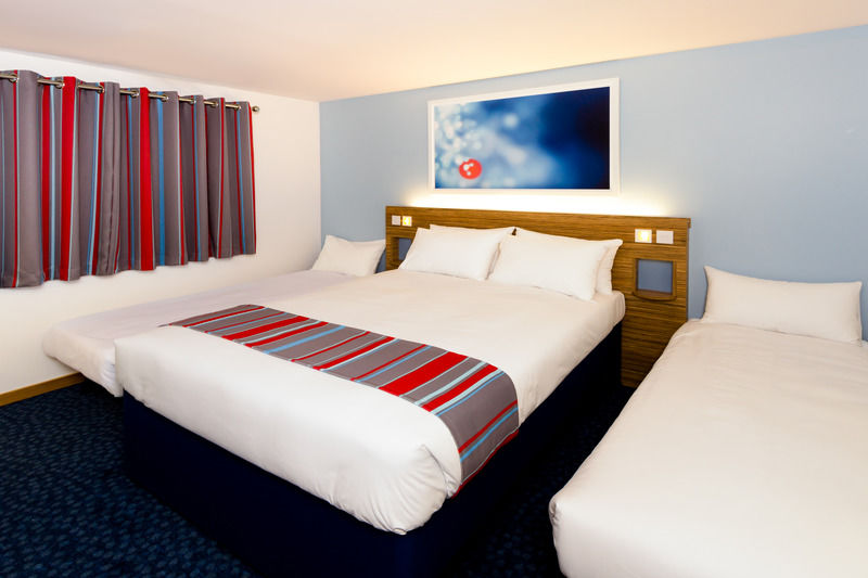 Travelodge Plymouth Bagian luar foto